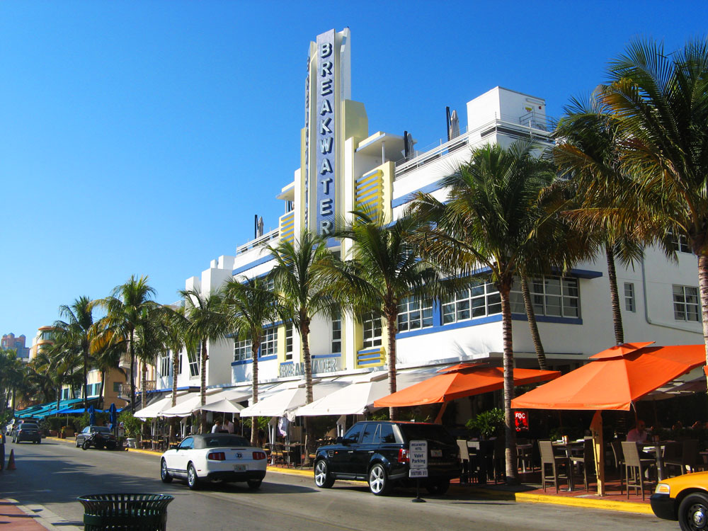 Hotel Breakwater_940 Ocean Dr., Miami Beach, Florida_USA